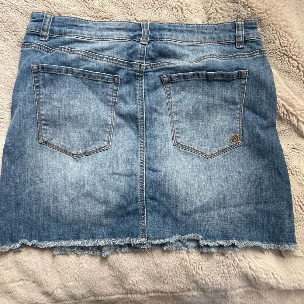 3/$30 Indigo rein Jean skirt - Picture 3 of 3